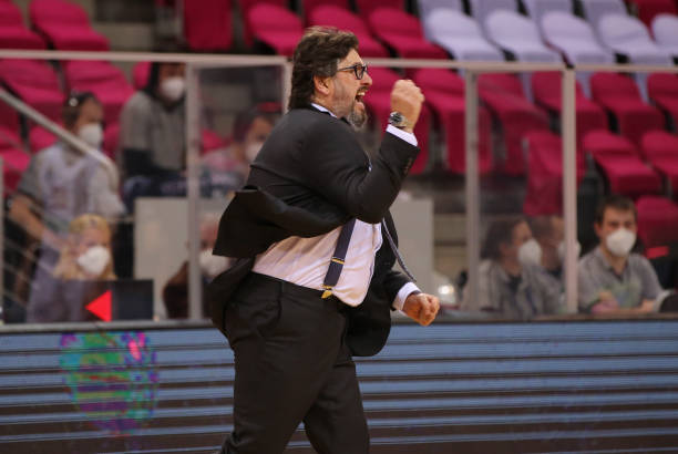 突破重围 突破重围