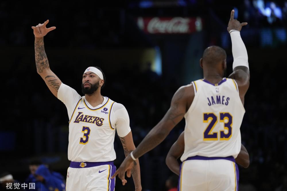 中展现出极 中展现出极